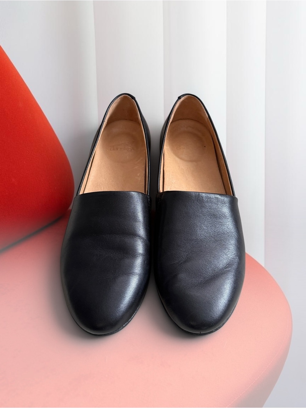 Dansko Black Leather size 8,5 Slip-On Women's Loafers